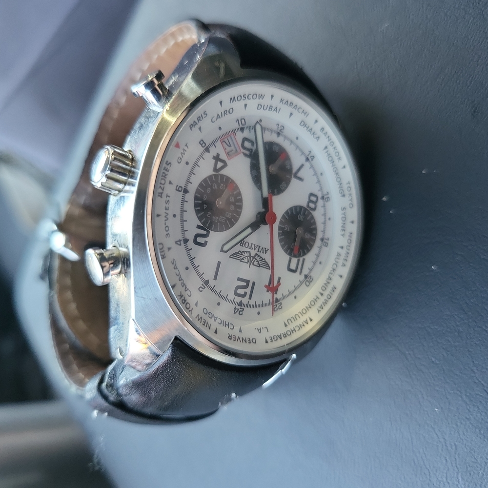 Aviator Chronograph Watch, Model Number AVW5839G4, 6 x Hands Dial, Leath… - Picture 8 of 9